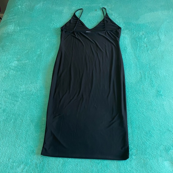 LBD From Fashion Nova - Picture 13 of 16